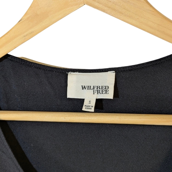 Aritzia - Wilfred Black Sheath Mini Dress Scoop Neck Short Sleeve - Picture 3 of 8